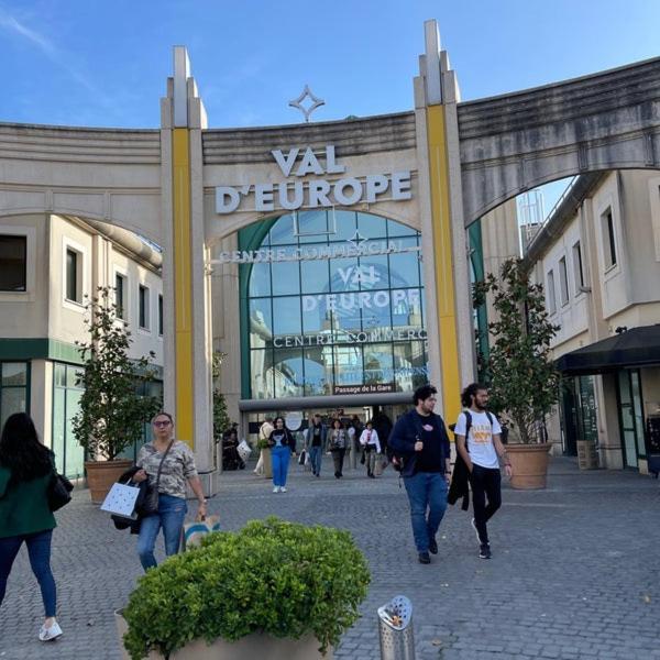 Magic Studio - Disneyland Paris Shopping Village 9 Minutes شيسي المظهر الخارجي الصورة